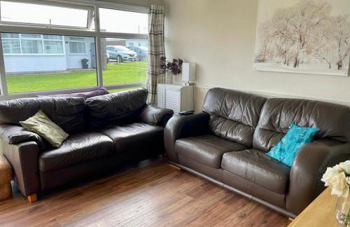 Seabreeze Number 74 includes swimming passes and club entry - Foto 6