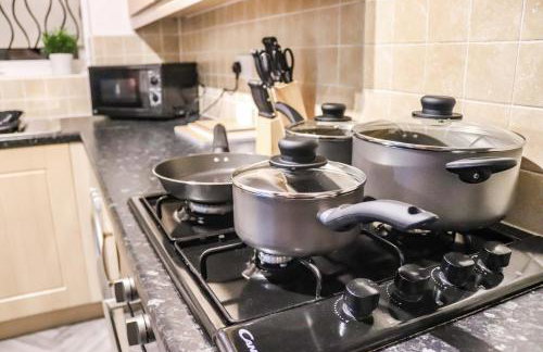 3Bedroom EnSuite SofaBed Sleeps upto 6 Contractors Families Long or Short Stay Free Parking WIFI - Foto 23