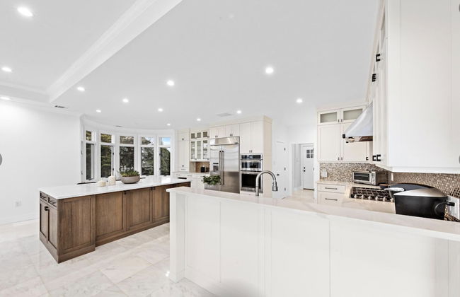 Monmouth Beach 4BR Villa on the Water - Foto 15