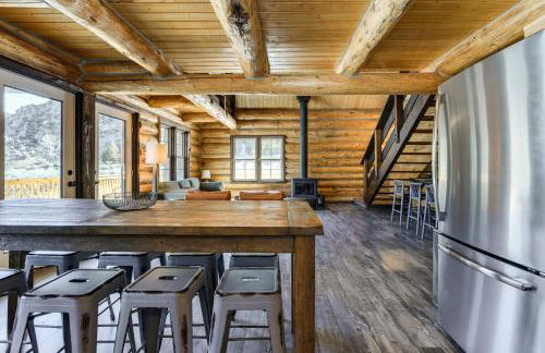 Riverfront Montana Log Cabin with Mountain Views! - Foto 9