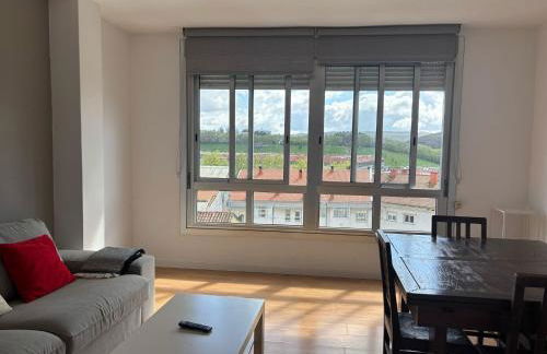 Amplio piso con vistas en la entrada del camino C4 - Photo 21