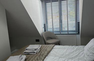 Fire Station View-Central-2 king beds-Brand new interior - Foto 3