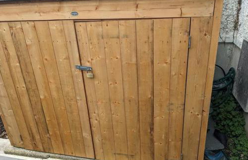 Super sunny studio with own terrace & parking - Photo 17