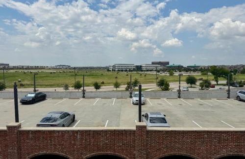 Modern 1BR Dallas peaceful escape in the heart of Farmers Branch! Less than 20 minutes from Downtown Dallas, 15 from DFW ariport 15 from Grapevine - Photo 13