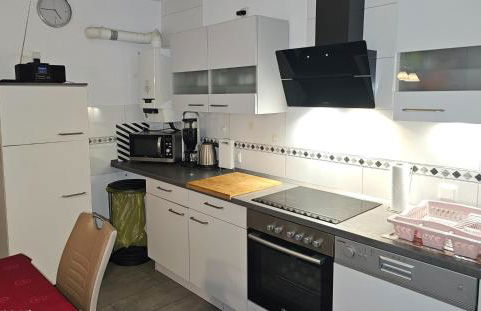 Gemütl Wohnung mit Blick auf den Hafen - Photo 9