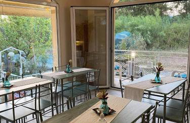 Royal's Studios - Photo 41