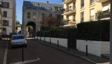 Proche du Château de Versaillles une Chambre avec Jardin - Foto 5