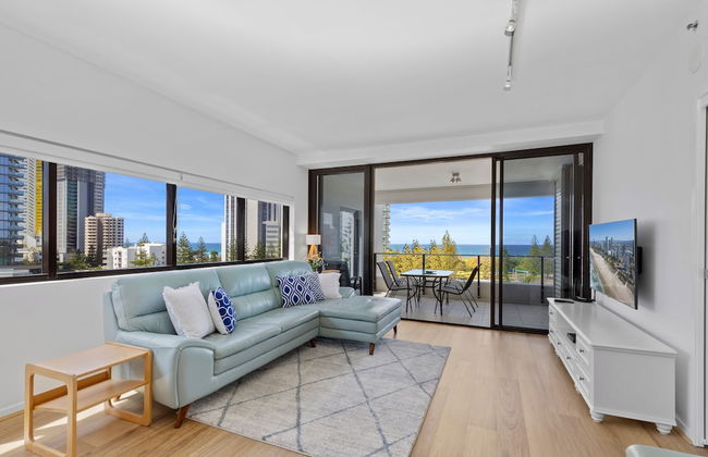 Ultra Broadbeach - Photo 23