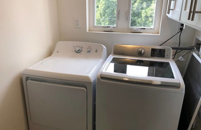 Brand NEW Luxury 3bdr Townhome In Silver Lake - Photo 21