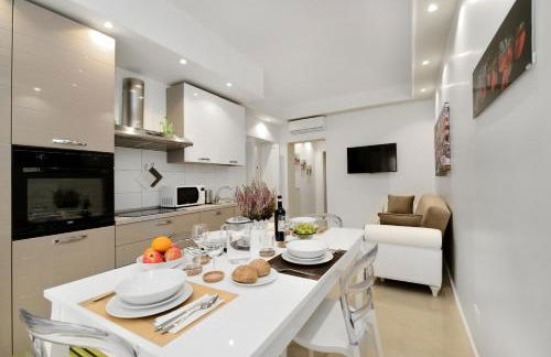 Ludovisi Barberini Grand Apartment - Photo 3