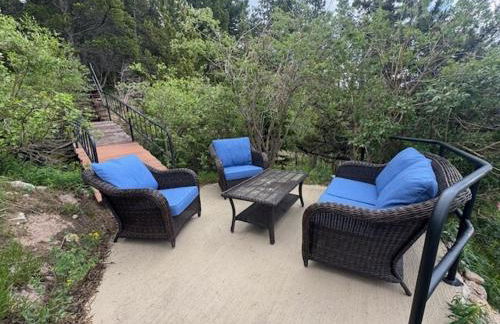 Family Mountain Getaway w Hot Tub and Amazing Views! Close to Hiking & Skiing - Foto 45