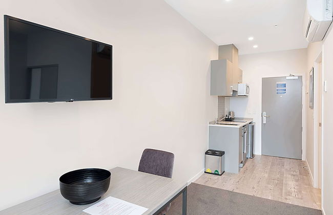 Ramada Suites By Wyndham Victoria Street West - Photo 15