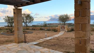 Seafront villa with panoramic view - Foto 5