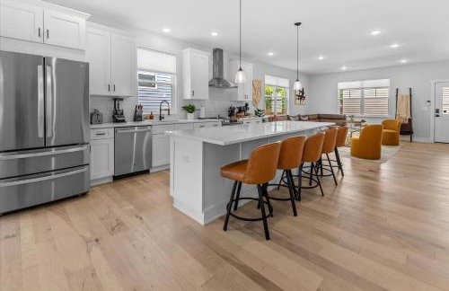 Lux House & Carriage house Furnished for Comfort - Foto 15