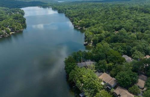 What-A-View HSV - Serene Lakeside Town Home - Foto 41