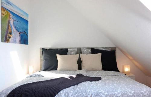 FeWo Waterkant direkt am Strand mit Meerblick und Garten - Foto 15