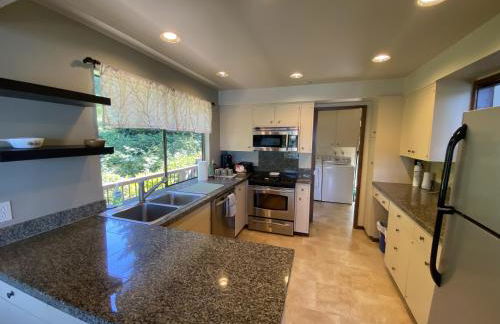 PNW MCM 155ft Private Waterfront Gem on Raft Island with Hot Tub - Foto 32