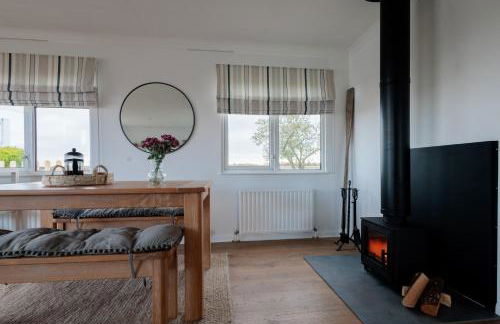 Hot Tub With A View - Christchurch Harbour - Photo 23