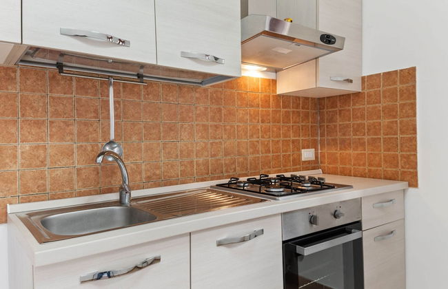 Apartment in Agropoli With Garden - Photo 17