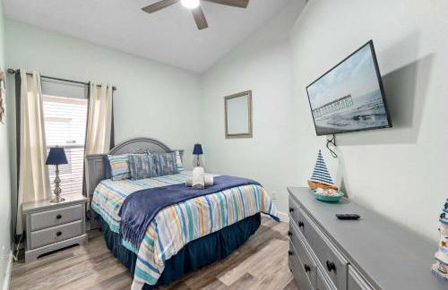 Single-Level Home w Heated Pool & 9MI to Disney - Photo 39