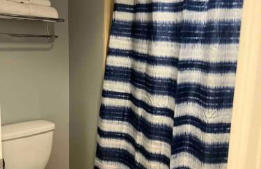 Condo near Disney Springs-Free shuttle to Parks - Foto 63