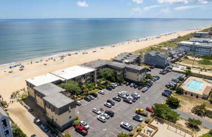 Oceanfront 2 Bedroom Condo at Golden Strand - Foto 1