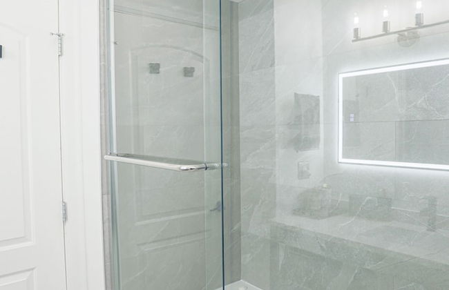 Stunning Views of the Okanagan Lake - Photo 34