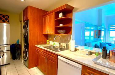 Castle Beach Resort Condo - Panoramic Large Penthouse or Deluxe 1 BR Direct Ocean View and beach access- Updated-Free parking- - Photo 33