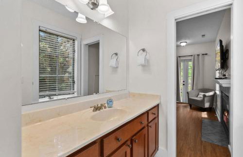 Mtn Views Hot Tub Close to Asheville - Foto 18