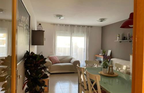 Cozy Beach House with Pool & BBQ - Foto 21