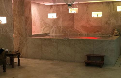 Huge Golf and Spa Mansion 8 min from Puerto Banus - Photo 7