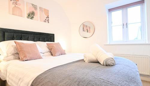 Spacious 2 Bedroom Balcony Flat with Parking and Fast WiFi - Foto 3