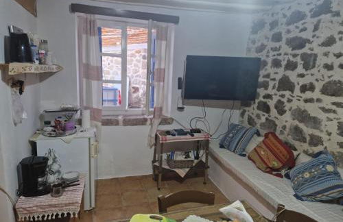 Lesvos Traditional Preserved House - Photo 15