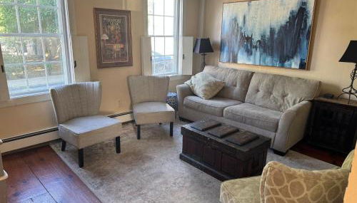 Heart of Newport - Alexander Hamilton Slept Here - Foto 2