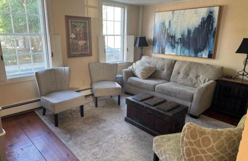 Heart of Newport - Alexander Hamilton Slept Here - Foto 2