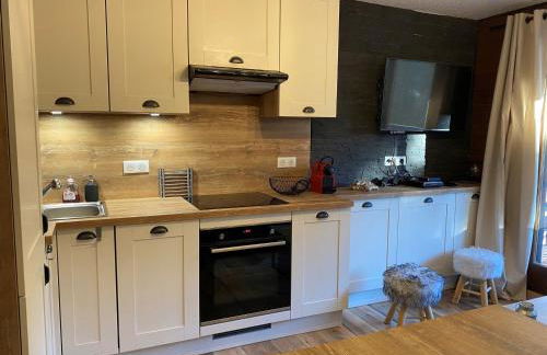 Moderne appartement avec grande terrasse exposée sud, parking, TV et internet - 4 personnes - FR-1-198-222 - Foto 13