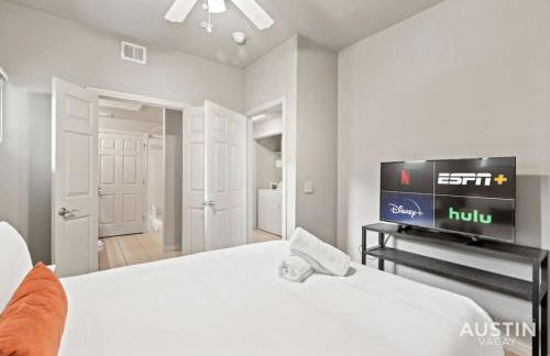 Perfect Location Near UT and Large Patio With A View - Foto 29