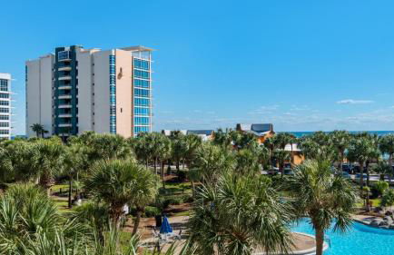 Spacious 2BR Condo w/ Partial Gulf Views, Pool, Across the Street From Beach! - Foto 14
