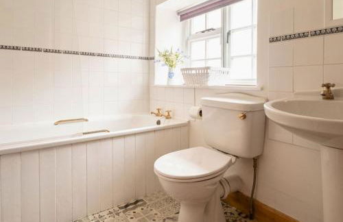 Diston's Lane - Beautiful 2BD Home, Perfect For Family Retreat! - Foto 40