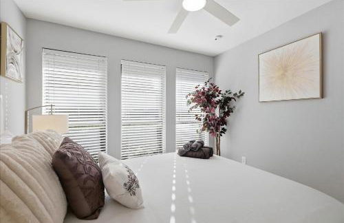 3-BD 2-BA Frisco Getaway - Backyard Patio BBQ - Foto 25