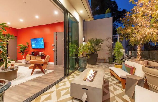 Willow Glen - Hollywood Hills Multi-level Villa With Theater & Pool - Photo 72