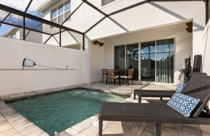 Stunning Townhome with Private Pool & Games Room - Foto 6