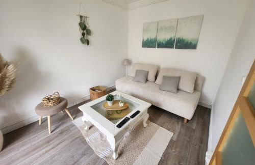 Appartement Chaleureux, Jardin Privé, Centre ville - Foto 2