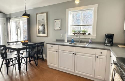 3 BR Private Pondside View New Reno [Moose Lodge] - Foto 33