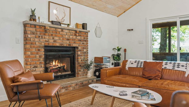 Lake Daze by Avantstay Lakefront w/ Modern Interior, Enclosed Porch & Hot Tub - Foto 5, Innenbereich