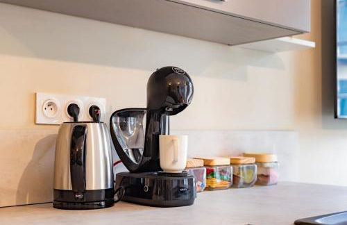 Plein centre - climatisé - à proximité cité médiévale - Foto 8