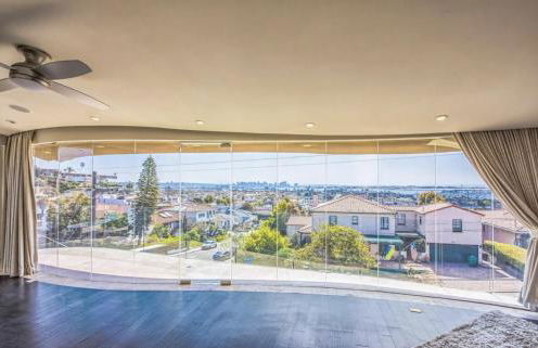 The Wave House! Custom Gem with Panoramic Views, Fire Pit, BBQ, Pool Table - Foto 10