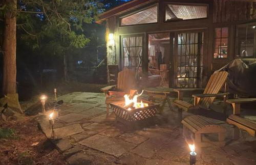 All Season Romantic One-Room Cabin on Moody Pond, in Upstate New York - Foto 24