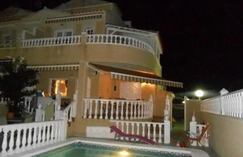 Chalet con vista para salinas y piscina privada - Foto 1