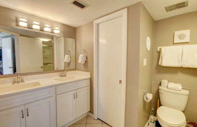 454 El Matador 1 Bedroom Condo by RedAwning - Photo 10